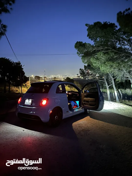 بانوراما Fiat 500e 2017