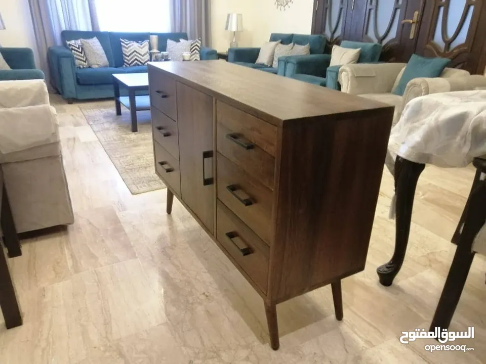 قطع من الخشب الطبيعي فاخرة في عنا كل الاحجام
