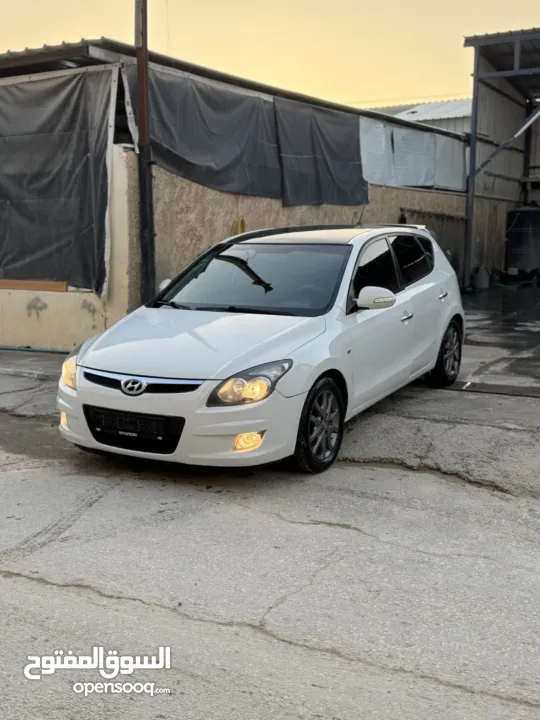 هونداي i30 اصل برايفت ترخيص 2011 مش 2008  الدفع فقط كاااااش