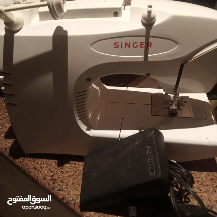 ماكينة خياطة سنجر برازيلية بحالة الوكالة