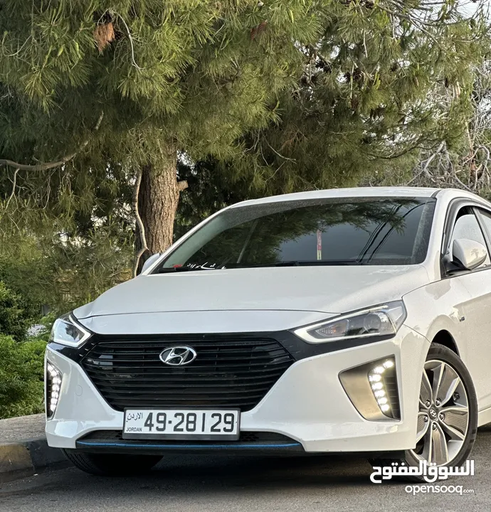 2018 Hyundai Ioniq hybrid هيونداي ايونيك هايبرد