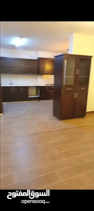 شقه للبيع في منطقه  المصايف  مساحه 163متر طابق اول فوق الشارع