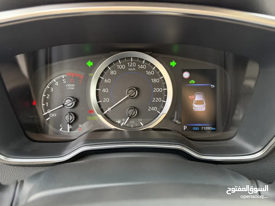 تويوتا كارولا ترخيص 2022 محرك 1800 هايبرد جير أوتوماتيك 170 حصان