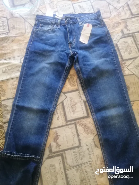 جينز Levi's للبيع