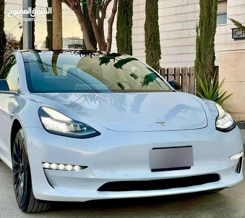 Tesla Model 3 (2019) ‏Standard plus كلين تايتل بدون حوادث