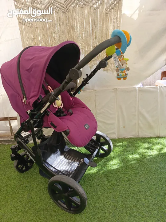 عرباية أطفال ماركة Britax بحاله ممتازه