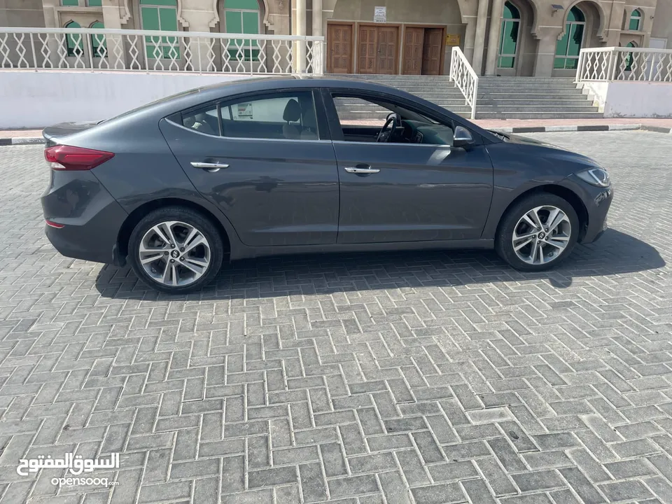 Hyundai elantra 2.0 GCC