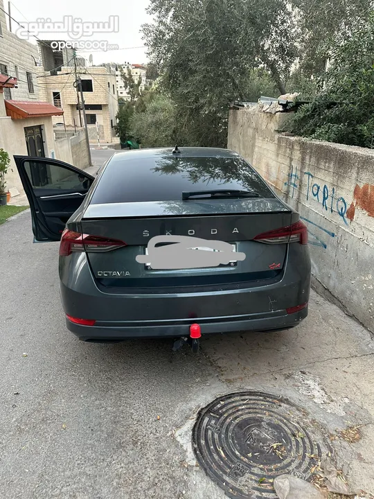سكودا. فلللللل بدون. فتحه. بصمه ليد. جلد هوك. أناره. داخليه. بسعرررر. حرق حرق.
