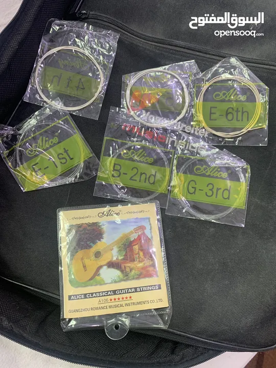 جيتار الماني احترافي ‏Voggy’s Kindergitarre بحالة ممتازة وجودة رائعة.