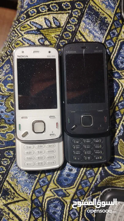 Nokia vintage phones are available in cheap price