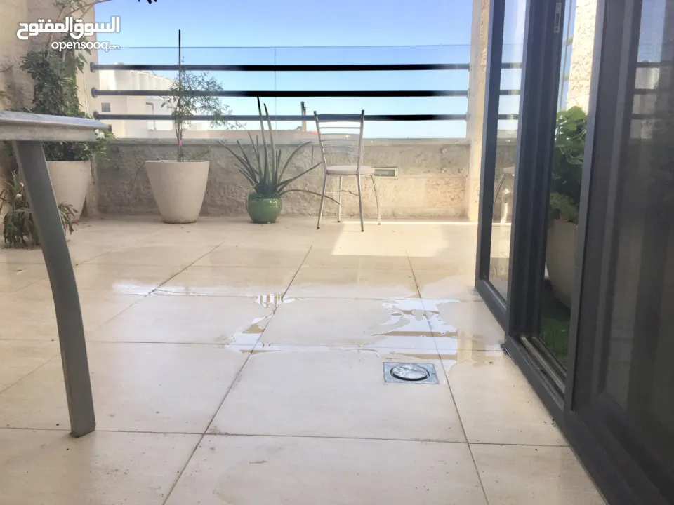 رووف 4 غرف نوم