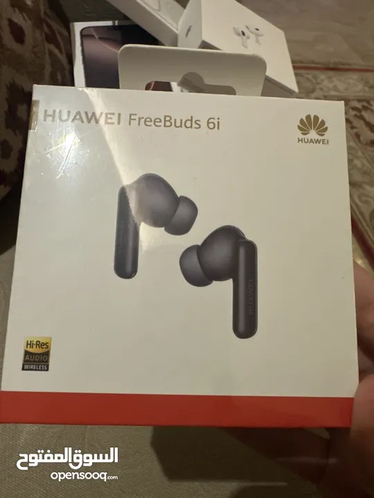 Apple watch series 10  / iphone 16 pro max  / airpods pro (2nd generation) / huawei FreeBuds 6i