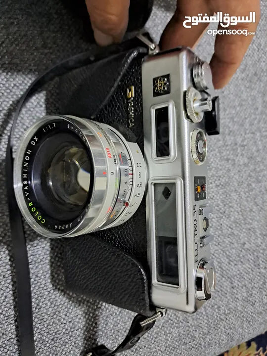 كاميرا نوع ياشيكا أثرية تعود لسبعينيات القرن الماضي