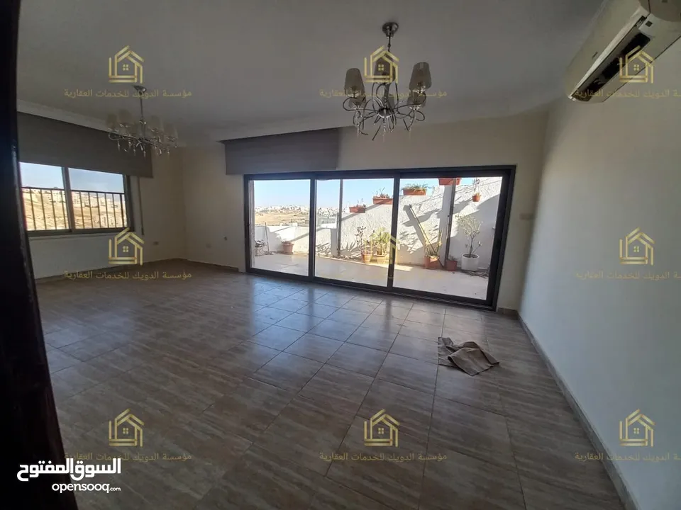 روف مميز - دير غبار - 3نوم 1ماستر - 200م - ترس بإطلالــــه بانوراما