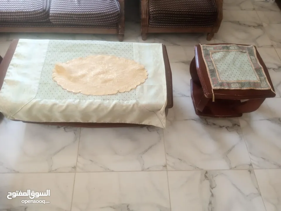 طقم كنب مع سجاد