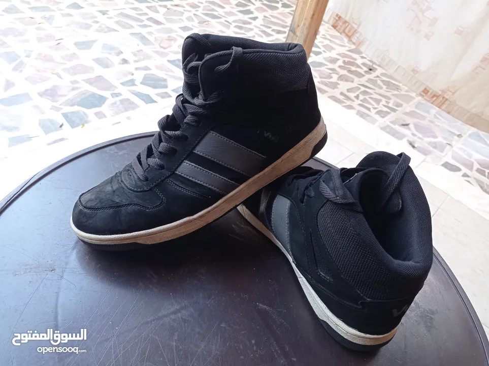 بوط رجالي مقاس 45 ماركة اصلي. قابل للتفاوض ب ليرتين فقط لحححققققققققق تار نار نار نار  نار نار نار
