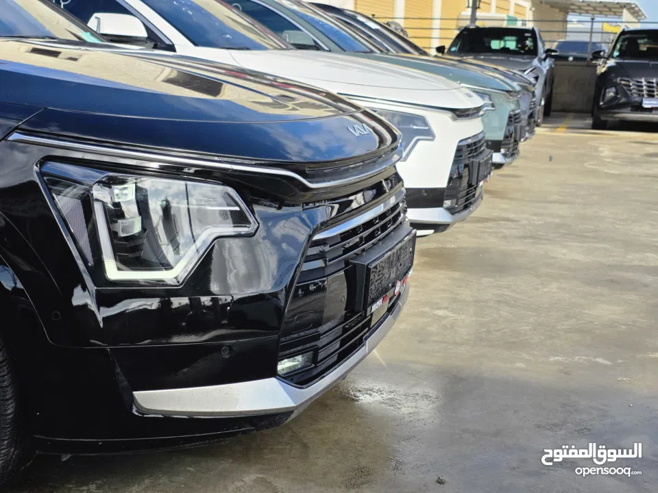 تشكيلة مميزة من سيارات كيا نيرو هايبرد ترخيص 2022 بالالوان المميزة (ابيض &اسود&فيراني&زيتي)