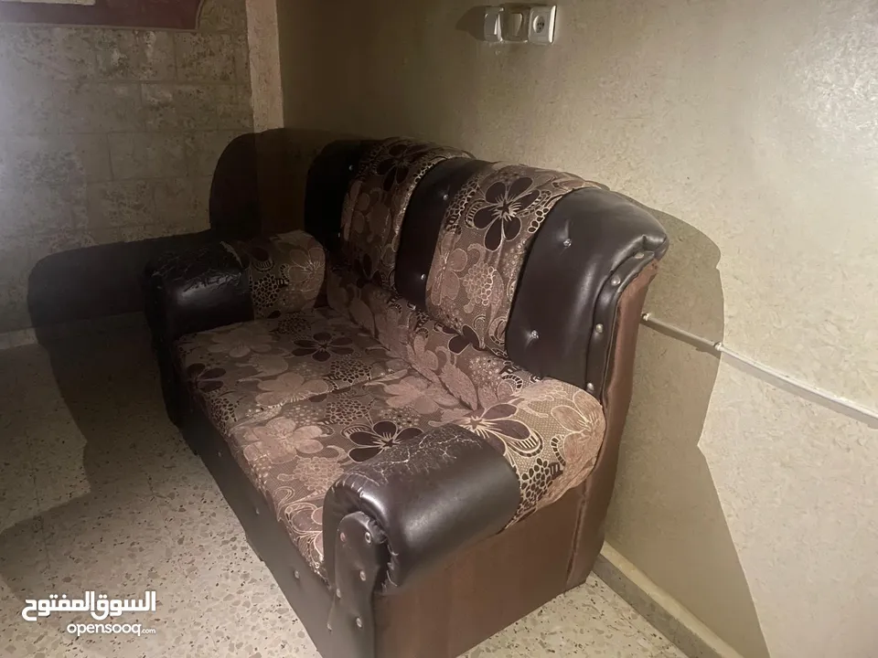 طقك كنب 9 مقاعد مع طاولة