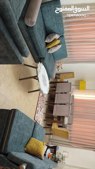 طقم معيشة خشب زان بحالة جيدة للبيع