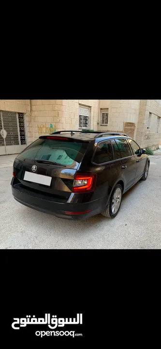Skoda Octavia فلللللللللل مع بانوراما ب الورقه 2000 ديزل اوتوماتيك