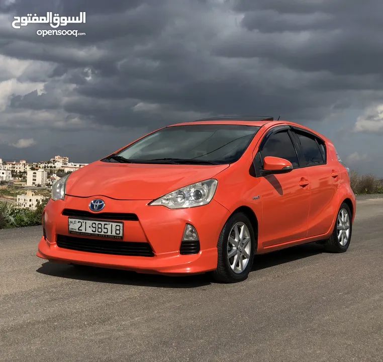 Toyota Prius C 2012 فل كامل