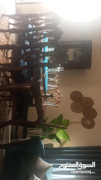 طاوله سفره مع فضيه ثقيله جدا وكبيره