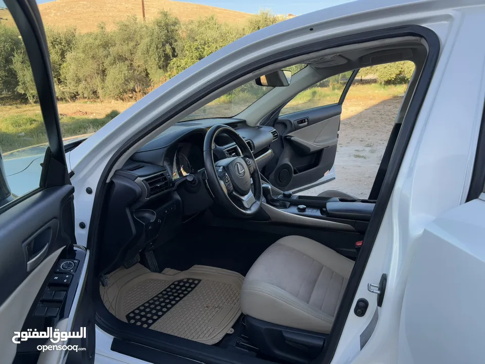 لكزز هايبرد LEXUZ IS 300 SPORT فل كامل مع فتحه
