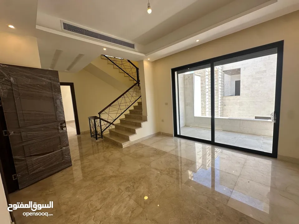 Villa for sale in Dabouq ( Property 42656 )-174804519
