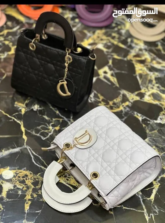 شنط الليدي ديور  كوبي ون بجودة عملية وتشبه الأصلي بشكل كبير!  بألوان متعددة تليق بكل أنثى