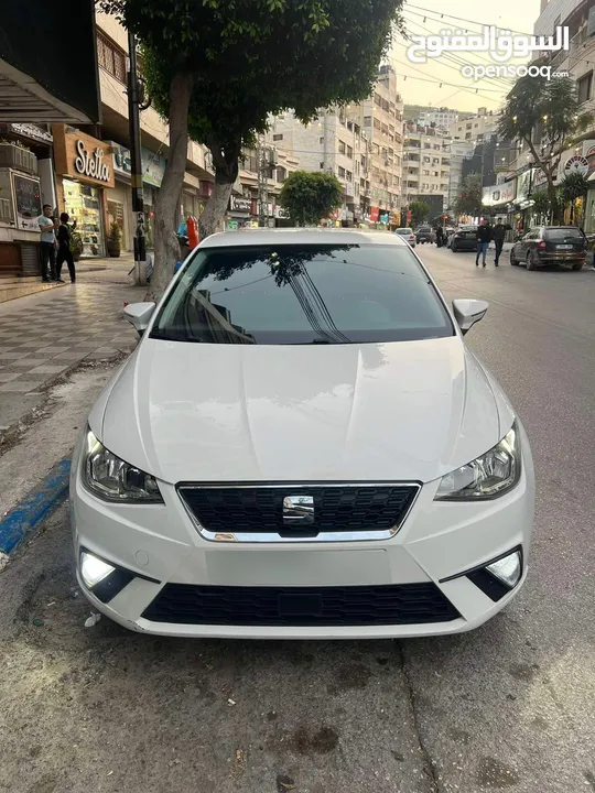 سيات ابيزا جير عادي كرتونة