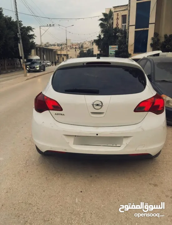 أوبل أسترا للبيع غير قانوني بحالة الجديد