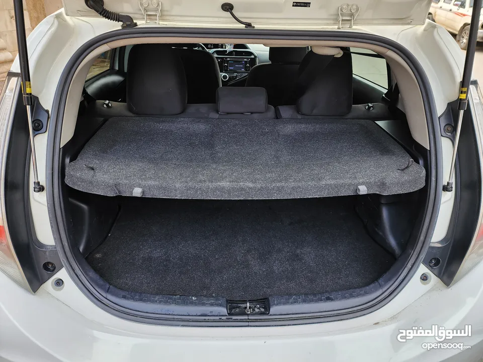 تويوتا بريوس سي 2018  للبيع    TOYOTA   PRIUS C 2018 for Sale   موديل 2018   ترخيص جديد لغاية 2/2026