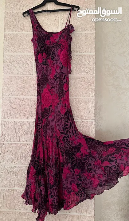 أجمل الفساتين و بدلات أعراس. و خطبة و أجمل المناسبات و بمودبلات روعة و ماركات اجنبية من لندن