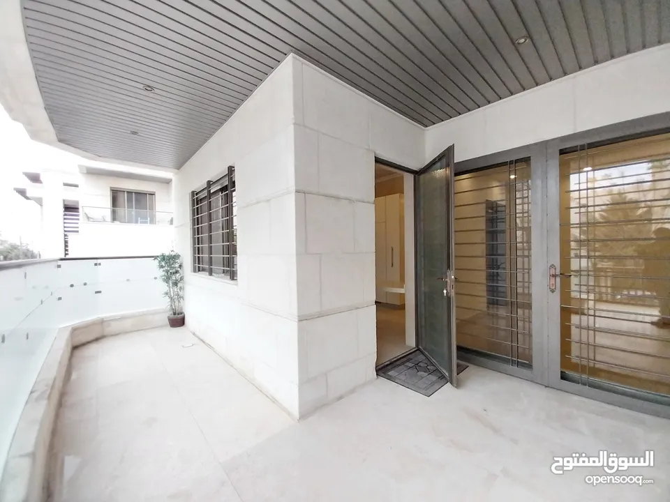 شقة غير مفروشة للإيجار 200م2 ( Property 18960 )-175072801