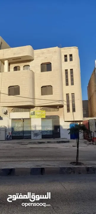 صلوا على رسول الله   ((فرصة استثمارية))  عمارة للبيع مكونة من 3 طوابق الطابق الارضي مخازن عدد 2 والا