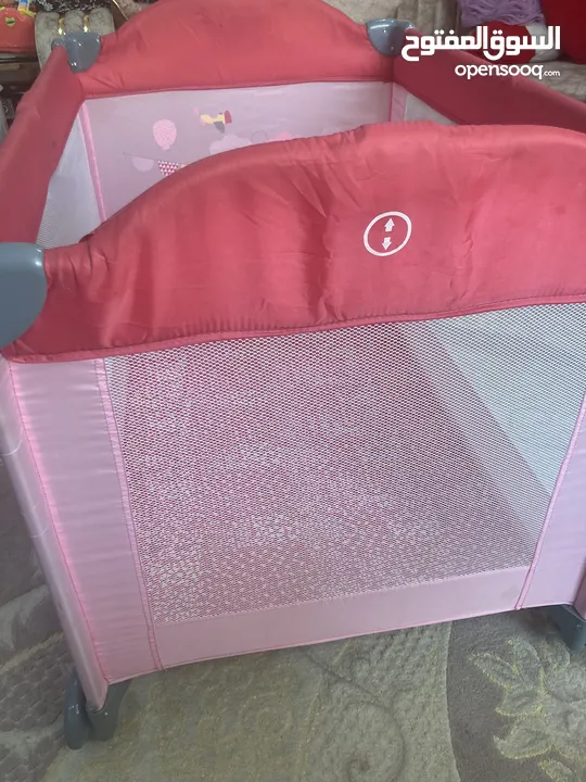 سرير للاطفال متنقل مفيد في السفر مع طاولة تغيير من جونيور Portable Baby Bed  Useful for travelling