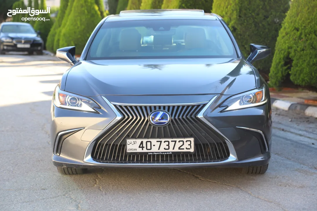 Lexus ES 300h 2020 كاش أو اقساط