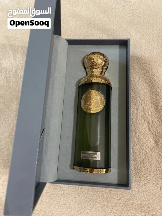 عطر ( قصَّة ) جديد