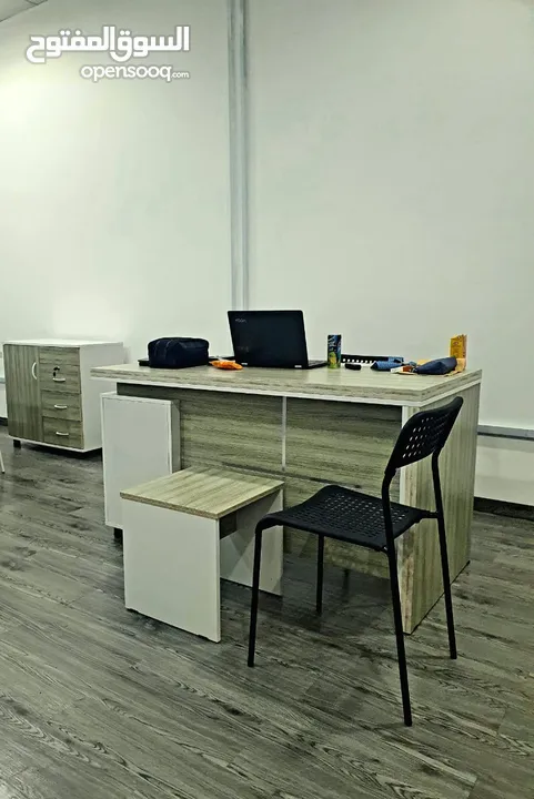 مكتب مدير بعدة الوان بسعر خيالي مع جانبية بادراج وطاولة فقط 100د والتوصيل مجاني