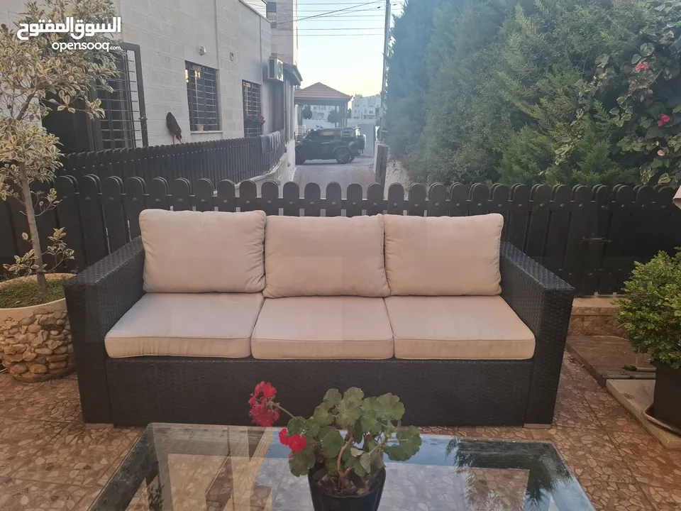 طقم / جلسة خارجي