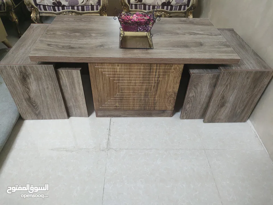 طاولة شاشة +خزانة أحذية +طاولة مجلس+اربع قطع جانبية
