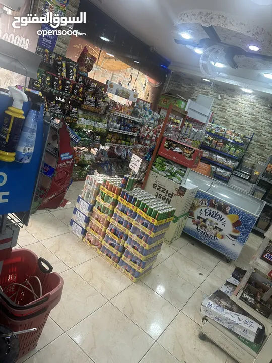 سوبر ماركت للبيع موقع مميز