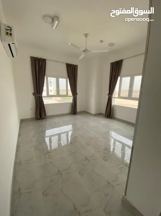 شقق للايجار فلج القبائل خلف تشاينا داون تاون وقريبه لميناء صحار flats in falaj