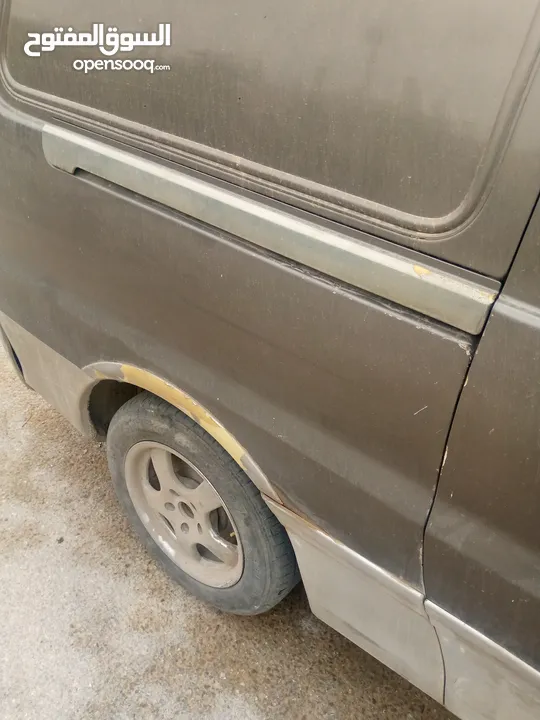 باص ستركس للبيع موديل 2000