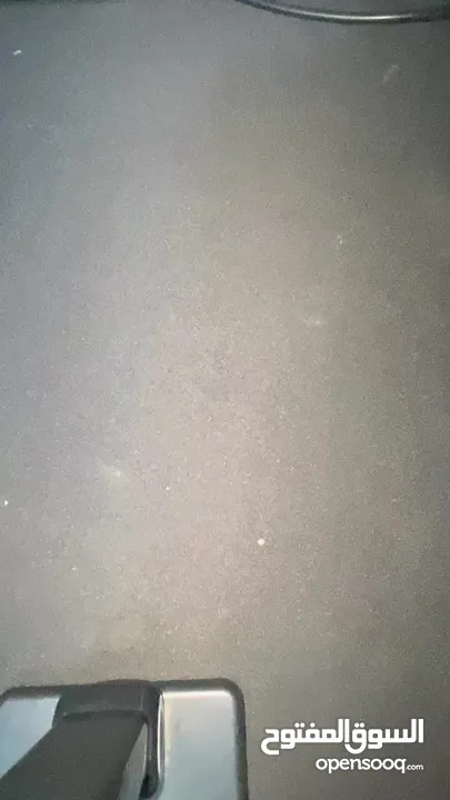سوتشات بلون الاحمر
