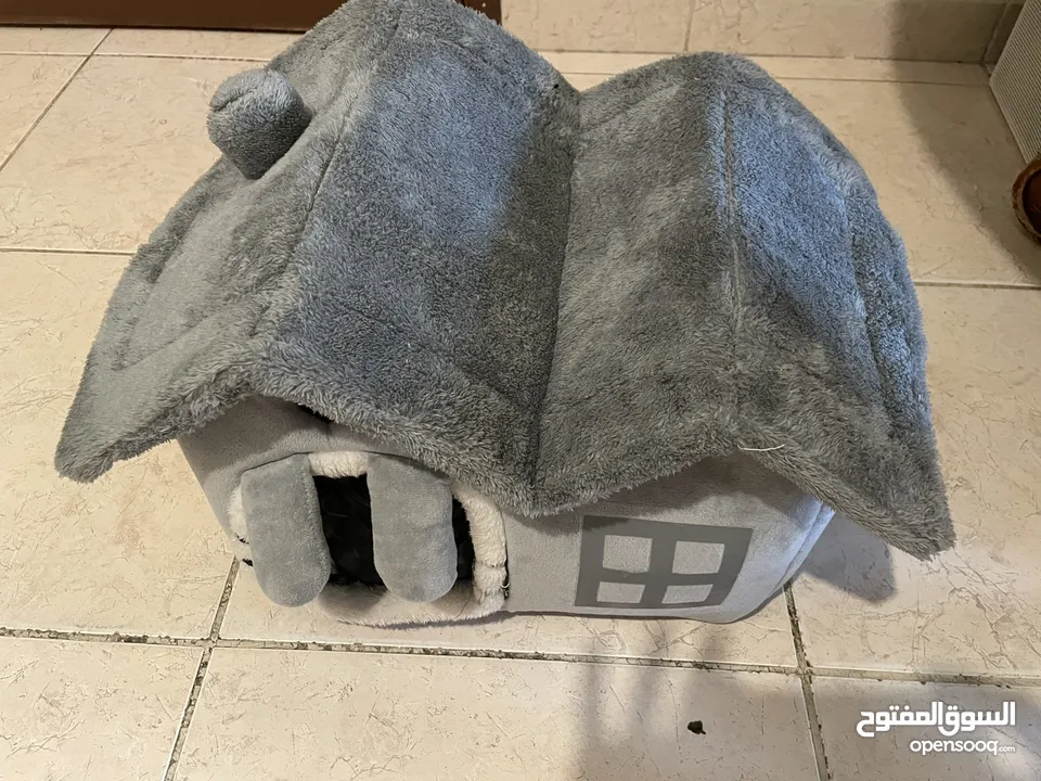 بيت للقطط Cat house