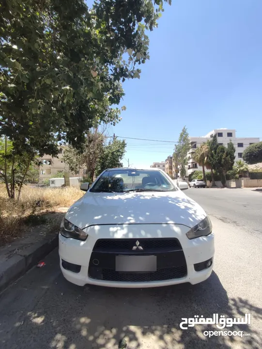 لانسر فراشة مالك واحد 2014