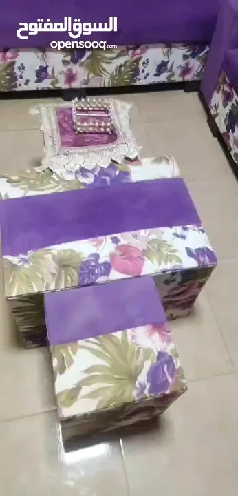 كنب وطاولة كزاز مورده مع الكراسي