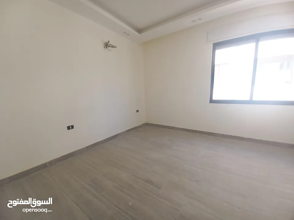 Apartment For Sale In Um Al Summaq ( Property 42774 )-174782811