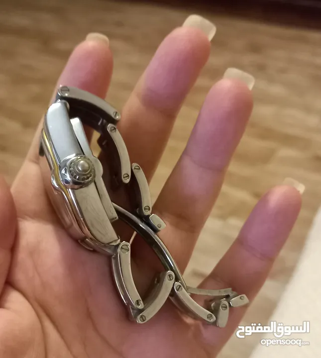 ساعات يد نسائية فاخره كوبي وأصلي للبيع